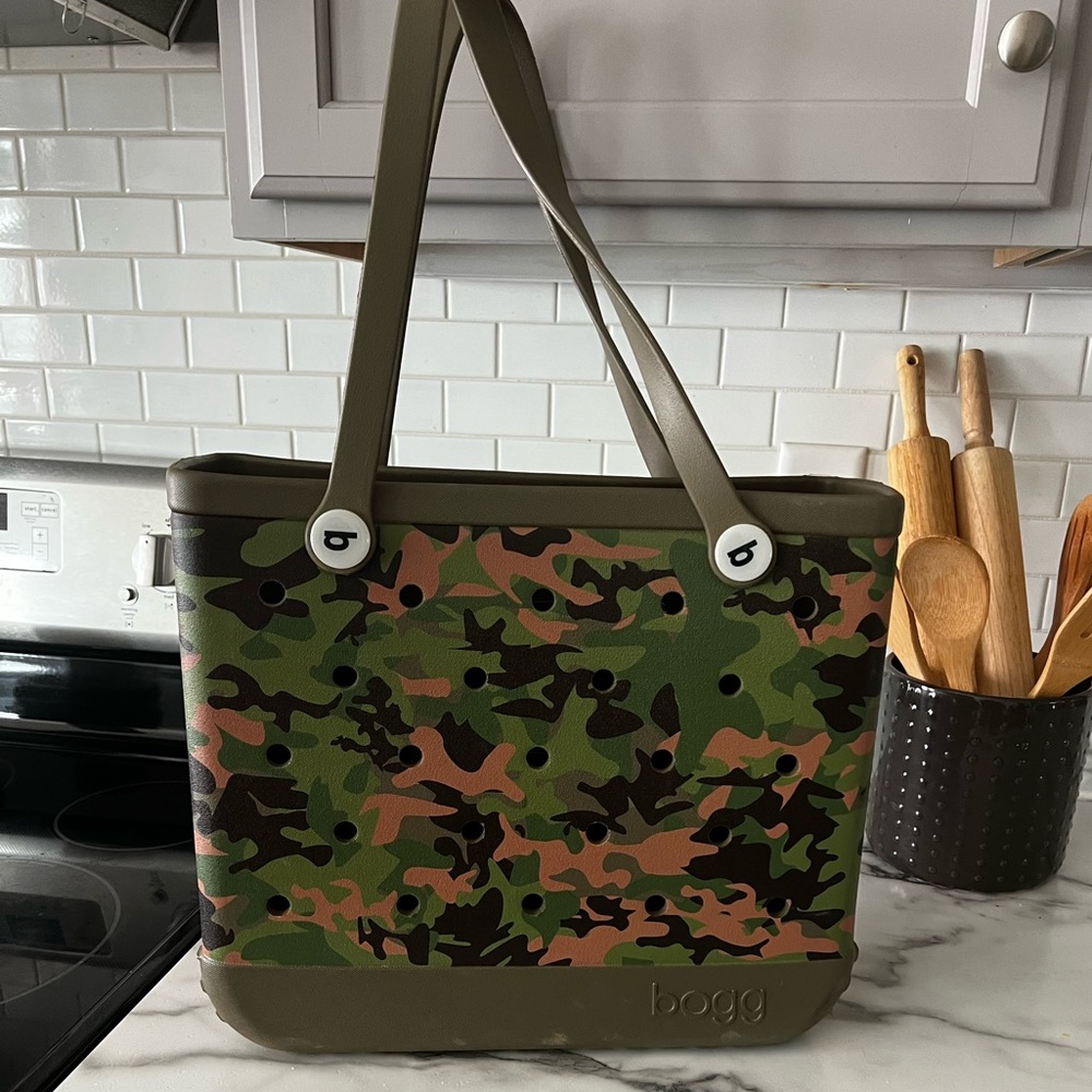 Camo Bogg tote